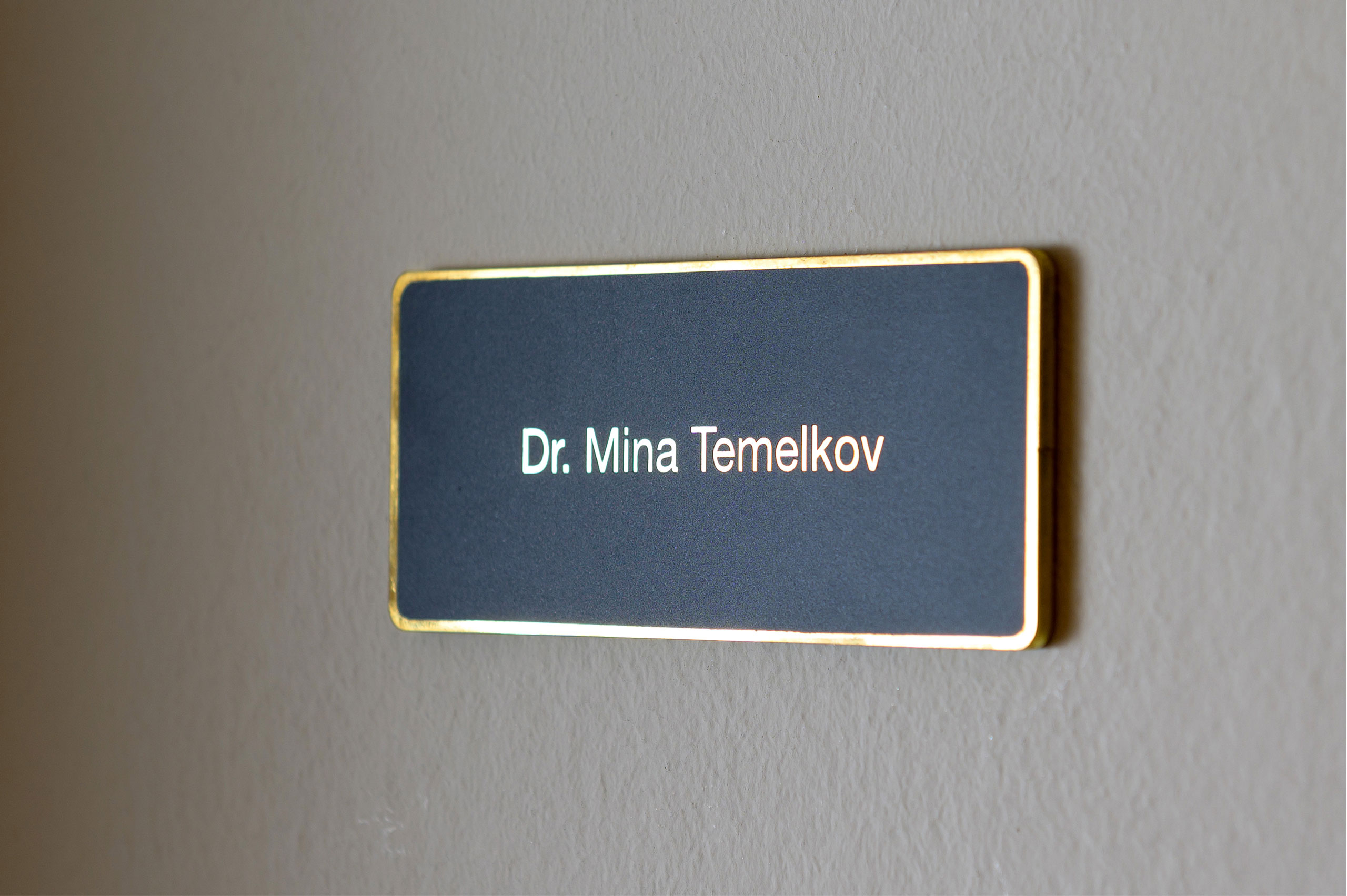 Schild von Dr. Temelkov in München